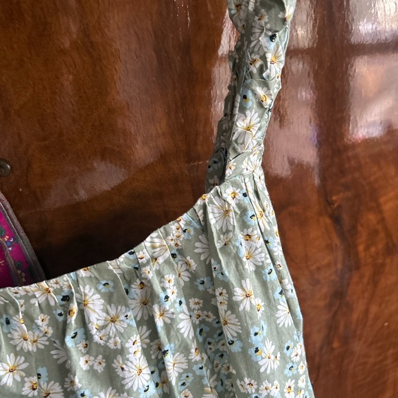 Emory Park Floral Maxi Dress - Green and White - Picture 5 of 7